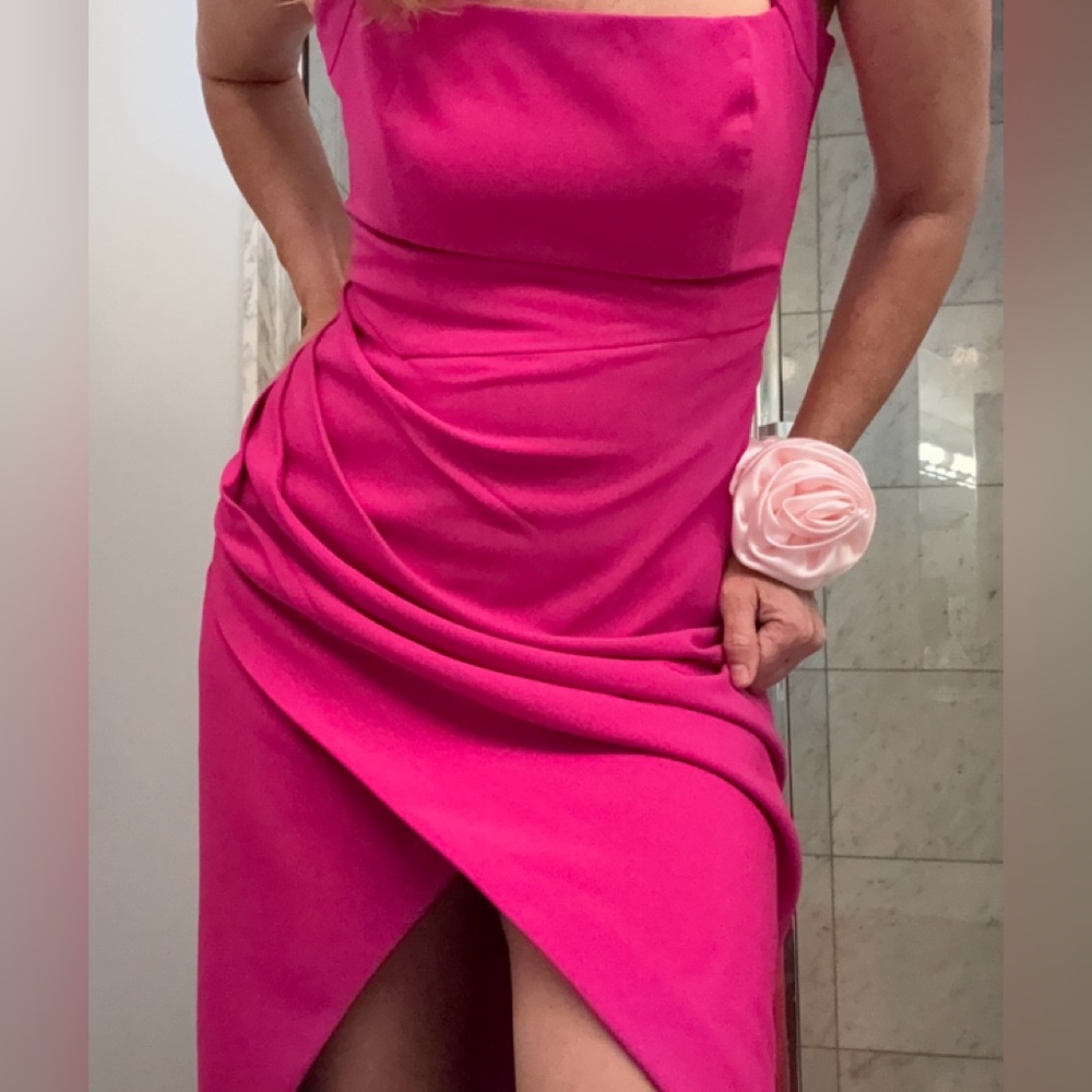 Badgley Mischka Fuchsia Pink Halter Dress